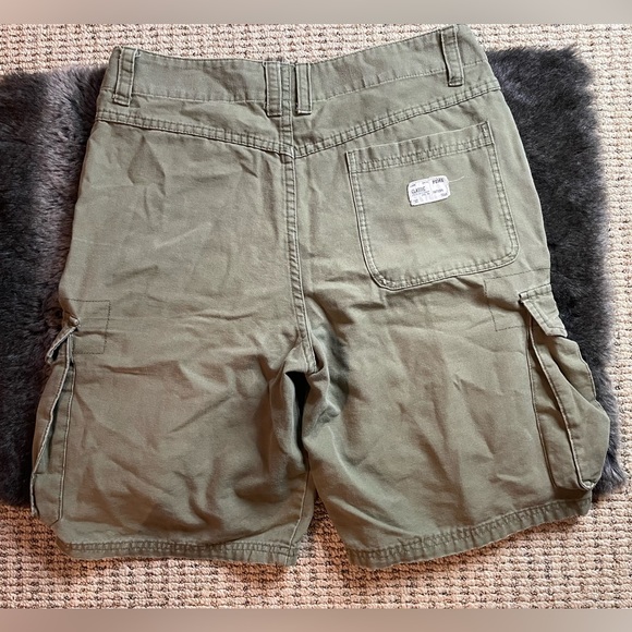 Men’s Puma Cargo Shorts ( Small ) - Picture 3 of 3